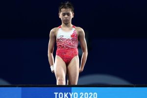 跳水怎么扣分（中国00后小花跳水有多强？7个裁判无人扣分，去掉的最低分是10分）-华海博客