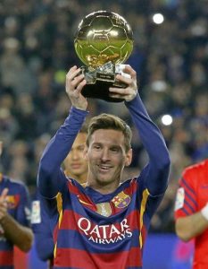 左脚前锋左脚厉害的前锋(足球历史上最强的6个前锋,梅罗在列,最后一人被封为世纪金靴)-华海博客