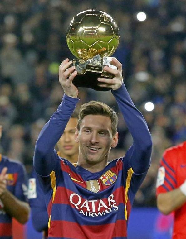 左脚前锋左脚厉害的前锋(足球历史上最强的6个前锋,梅罗在列,最后一人被封为世纪金靴)