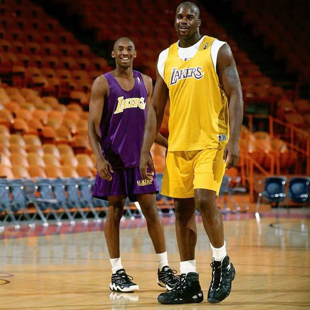 科比上脚过的球鞋（为何拒绝上脚第三代个人签名鞋？科比阿迪达斯时期球鞋全盘点）