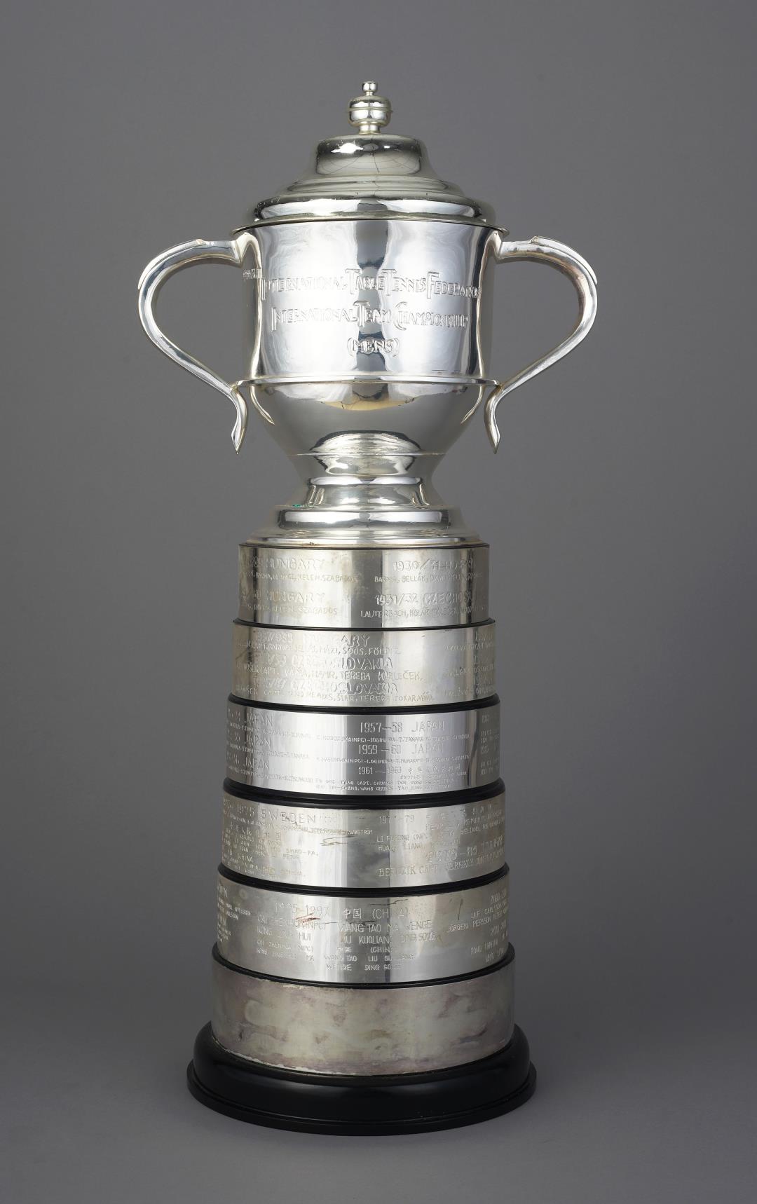 乒乓球世界杯奖杯（听藏品讲故事 - 七座世乒奖杯，一座精神丰碑）