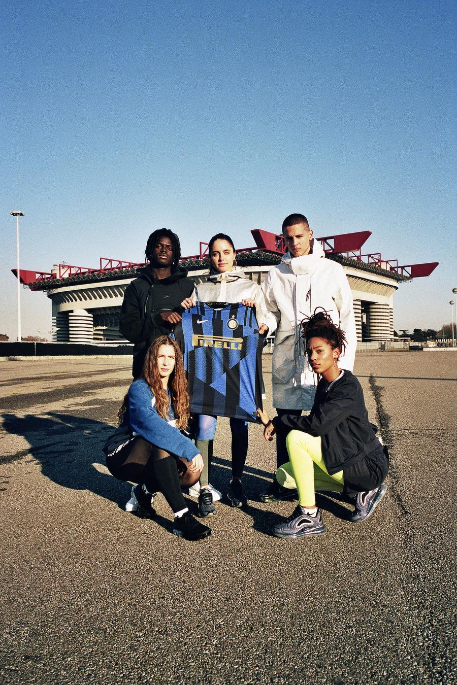 将在对米兰时首次亮相(国米耐克推出20周年特别款球衣,米兰德比将首次亮相!)