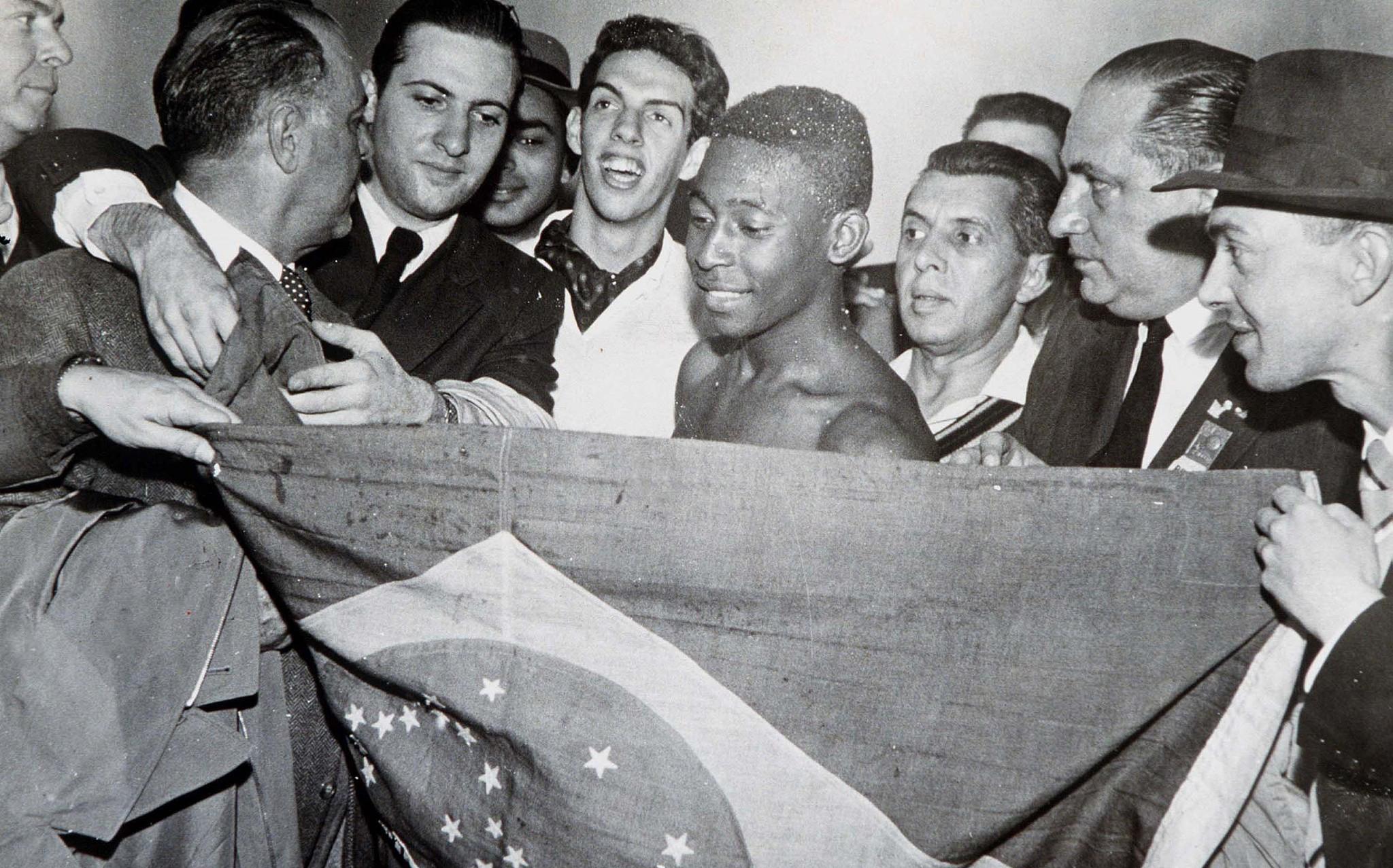 足球世界杯巴西vs西班牙(1938:世界杯与现代巴西)