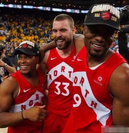 马刺最佳战绩（30队历史最佳和最差战绩：绿军为邓肯摆烂67负 勇士73胜 76人73负）