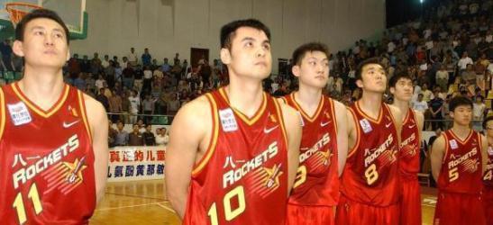 nba为什么没有刘玉栋（未能进入NBA是永远的遗憾？巅峰时期的战神刘玉栋为什么无缘NBA？）