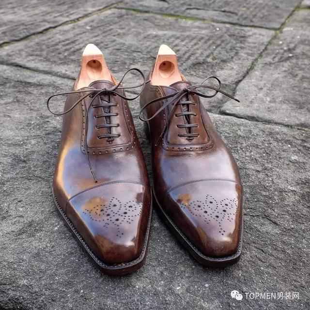 皮鞋网上买什么牌子好（男皮鞋买什么牌子好）