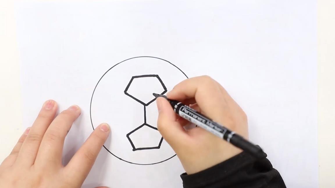 足球怎么画简笔(画球简笔画)