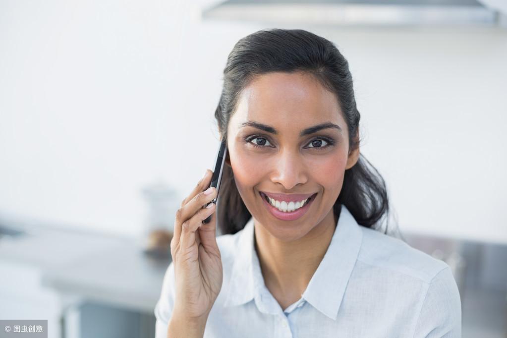 有人说没联系上T(“打电话联系不上某人”不要再说can't find sb on the phone了 )