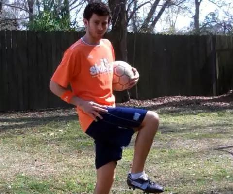 足球颠球的部位有多少种（你大腿颠球不超过5个！那是因为你还没看这篇文章）