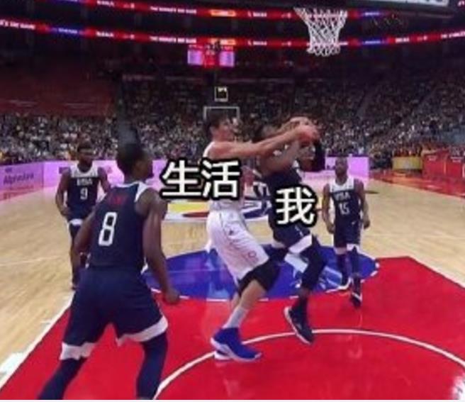 nba篮球搞笑视频集锦高清（NBA十大搞笑场景：哈登马努假摔比演技，库里与奥胖救球区别大）