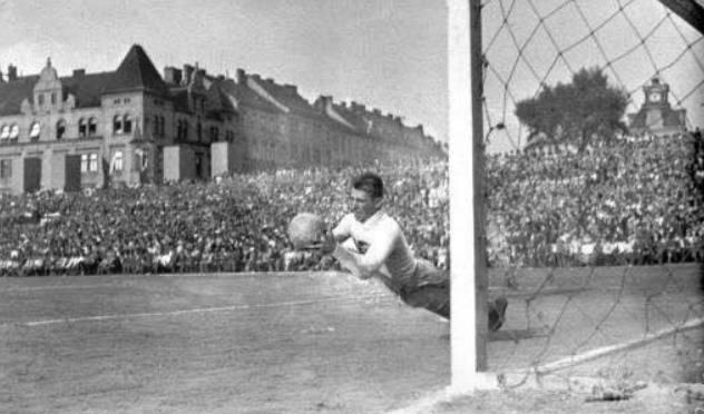 不赢世界杯全杀（历史上代价最大的世界杯，不夺冠队员全枪毙，网友：国足有救了？）