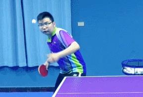 乒乓球怎么发旋转球（学会这招发球，同样的动作发两种旋转的球，不信你的对手不上当）