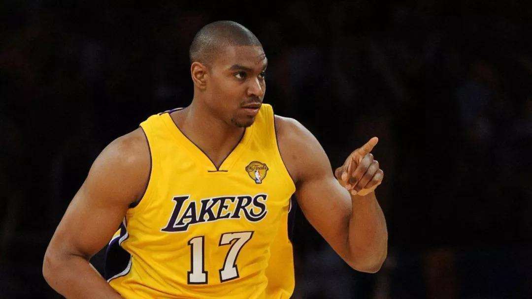 2005湖人选秀（盘点：美媒重排2005年选秀，拜纳姆变洗剪吹，路威同时有两位女友）