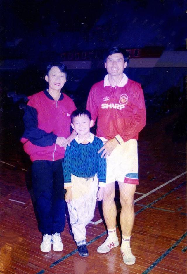 孙杨事件到底是怎么回事（孙杨的“毁灭史”：从“国民偶像”到惨被禁赛，他经历了什么？）