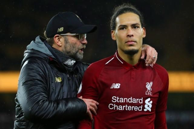 西甲停摆球员(英超西甲或停摆!42人确诊创新高,5天9场被推迟,曼联只剩7人)