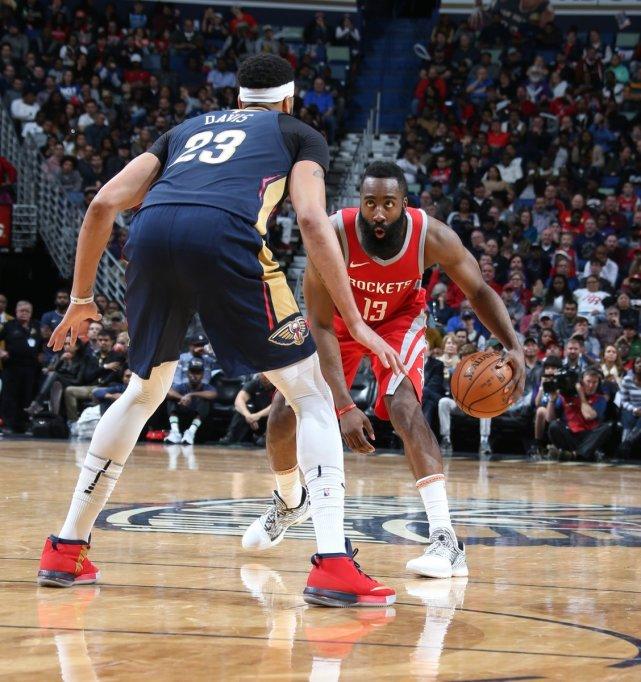 反向巨星效应(火箭已悄悄转变?巨星效应改造神经质大队,崩盘症被治愈)