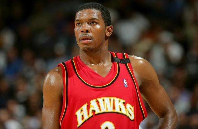 马刺最佳战绩（30队历史最佳和最差战绩：绿军为邓肯摆烂67负 勇士73胜 76人73负）