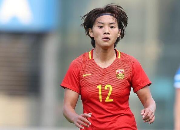 王霜带领女足走向巅峰（&quot;中国女梅西&quot;王霜：梅开二度击败韩国队，带领中国女足冲进奥运）