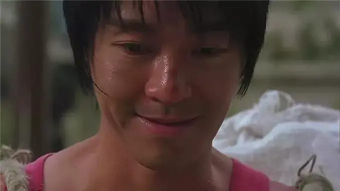 足球比赛都是在演戏吗（《少林足球》幕后：赵薇被骂，内地禁映，周星驰和投资人打官司）