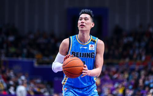 林书豪在nba场均得分(易建联NBA总得分为2148分,林书豪5567分,而姚明和大郅是这数据)