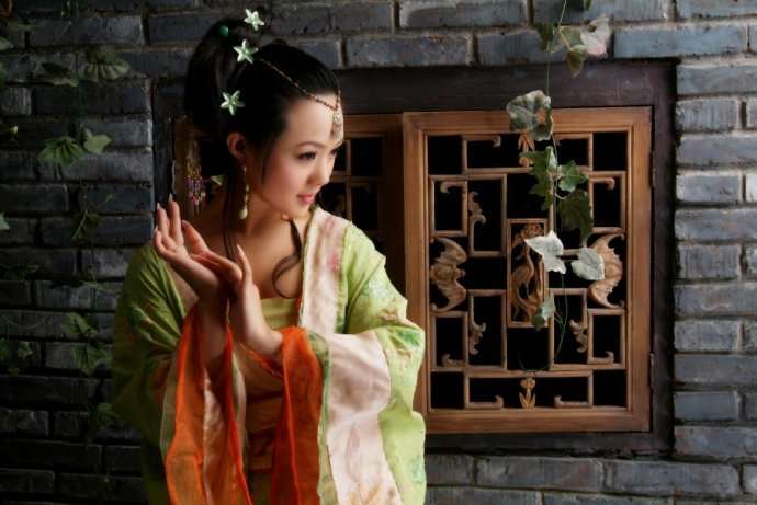 世界杯山快乐营（《本山快乐营》二丫 人物篇-(附：写真)）