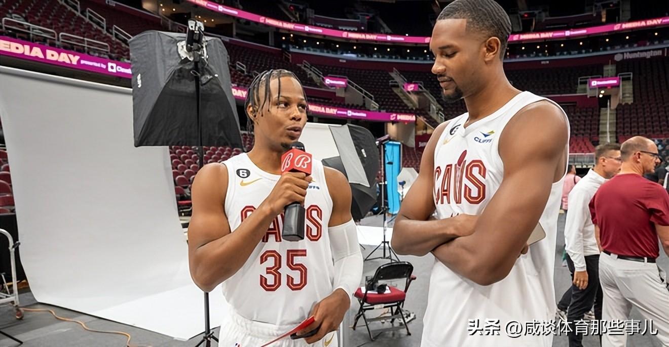 骑士总冠军比赛回放（骑士总冠军？多项数据联盟第一，球队老大场均32+7！詹皇都眼红了）