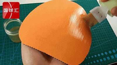 乒乓球拍怎么刷胶（有80%的人还不知道，胶皮应该怎么刷才更好打！）