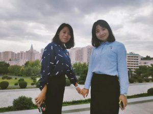 卷毛的女朋友（北朝之恋（37）和朝鲜美女滑旱冰是什么体验？）-华海博客