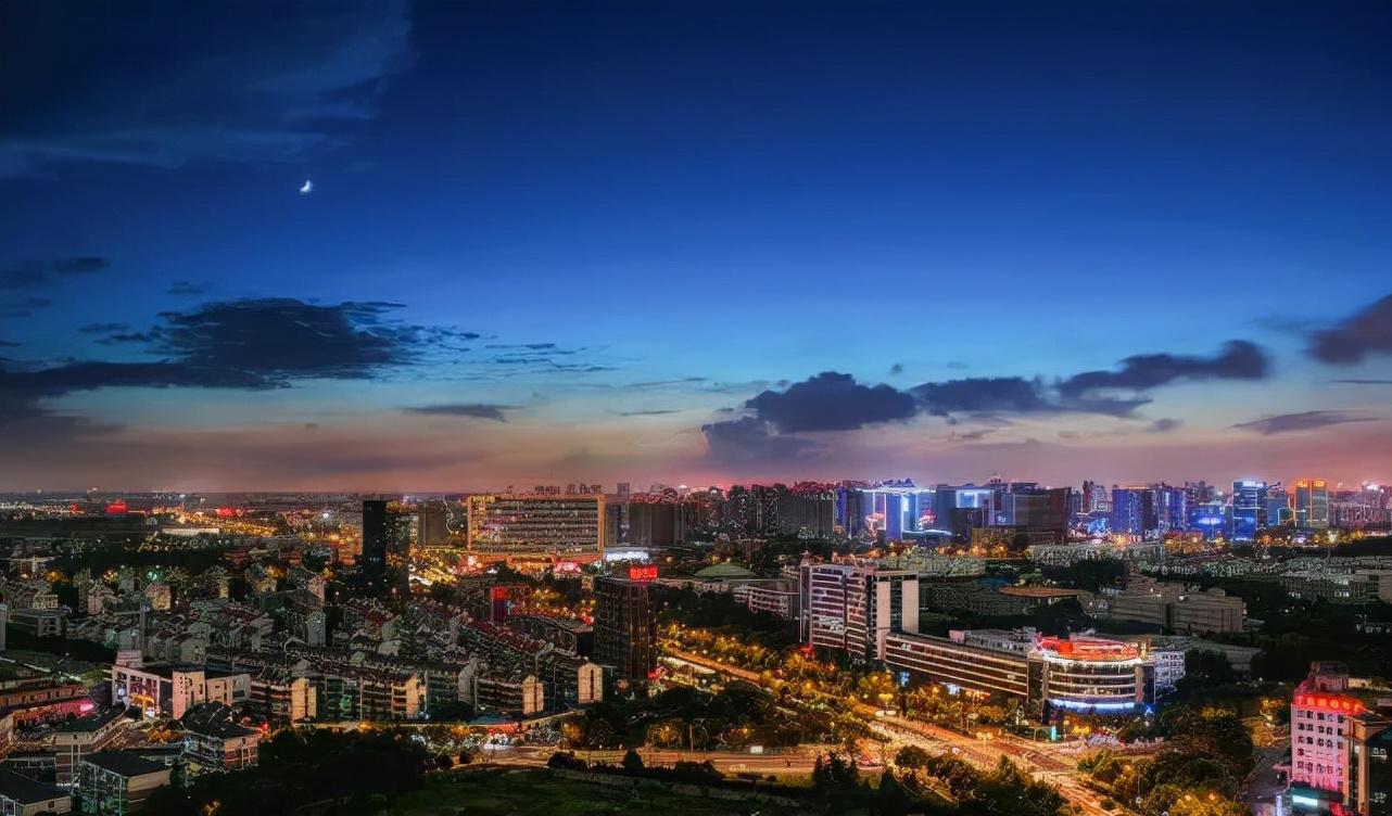 他们或许都是传奇（未来城市：南昌、嘉兴，2030年他们的高度也许会成为传奇）