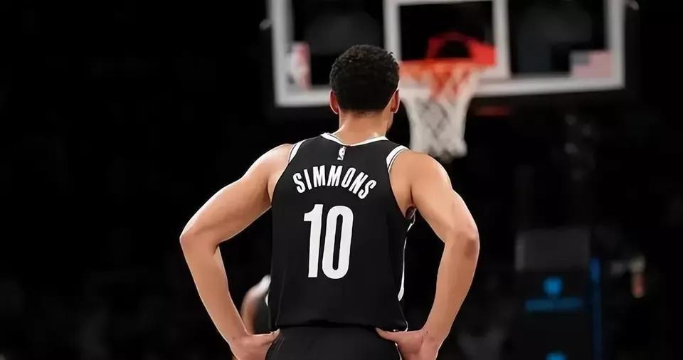 篮球帅哥的沦陷（糟糕表现被rapper嘲讽，本.西蒙斯在球场中彻底沉沦）