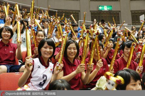 世界杯女排中日（中国女排3-1日本四夺世界杯冠军 直通里约奥运）