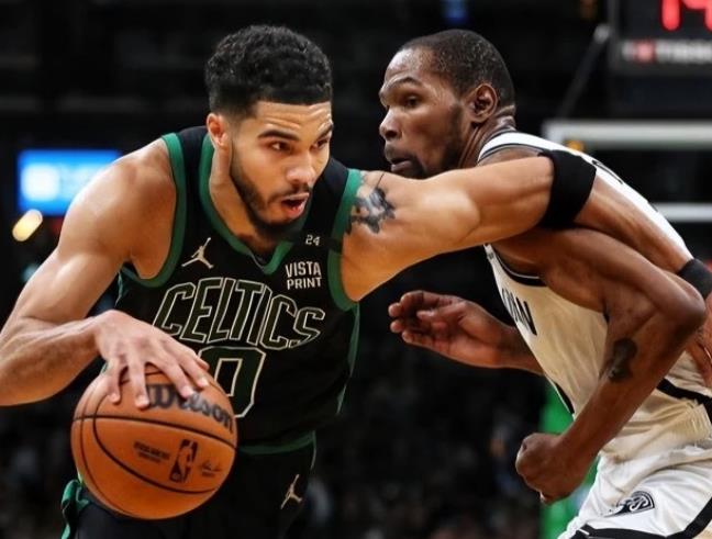 塔图姆长得跟他儿子一模一样（好男人塔特姆：爱老婆疼儿子，场上神勇，乱拳打死老师傅）