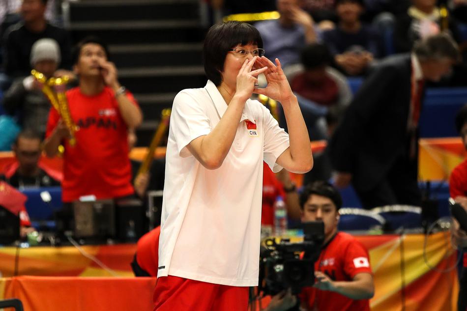 2015女排亚锦赛半决赛（回顾8年执教高光时刻：祝福郎指导，未来一切安好）