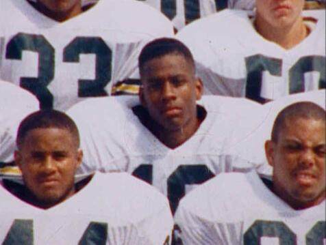 关于艾弗森的励志小故事（家境贫寒逆境中成长，力压科比当选状元，这是艾弗森的传奇故事）