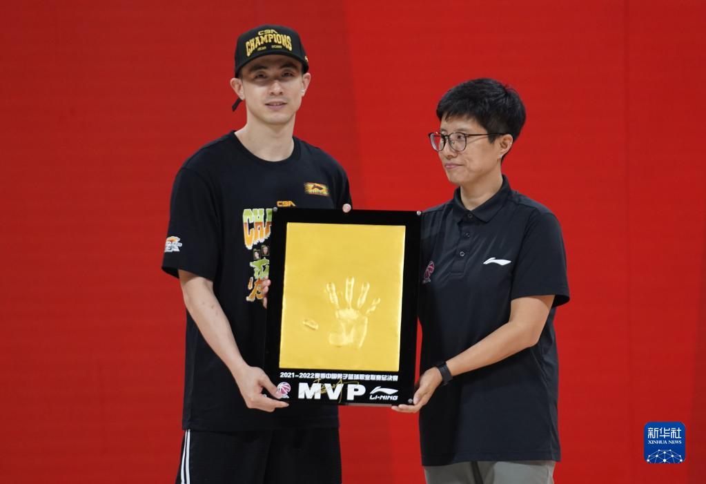 cba总冠军第三场（辽宁横扫广厦时隔4年再度问鼎CBA总冠军）