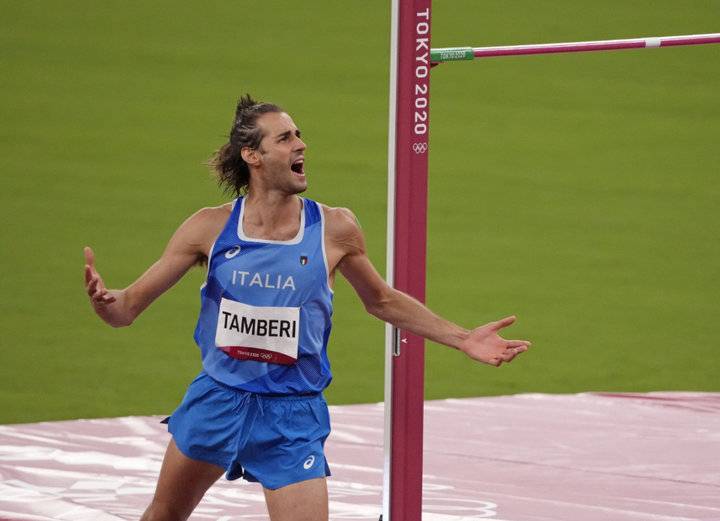 奥运会有跳高吗（英雄惜英雄！奥运会男子跳高双冠军产生，意大利卡塔尔分享喜悦）