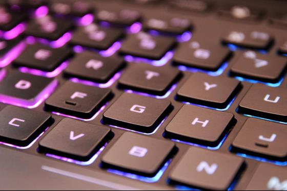 玩家国度电竞(游戏爱好者首选:玩家国度G7AI电竞游戏本上手评测)