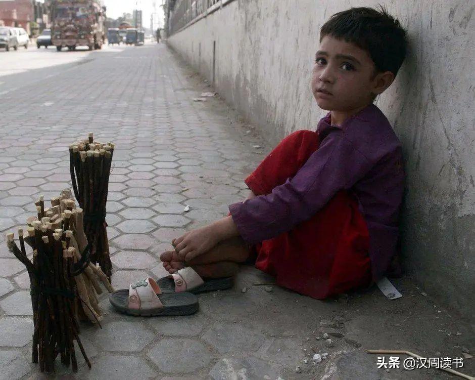 世界足球之乡景哪里（猜国家：绿巨人、世界足球之都、愁眉苦脸的新娘）