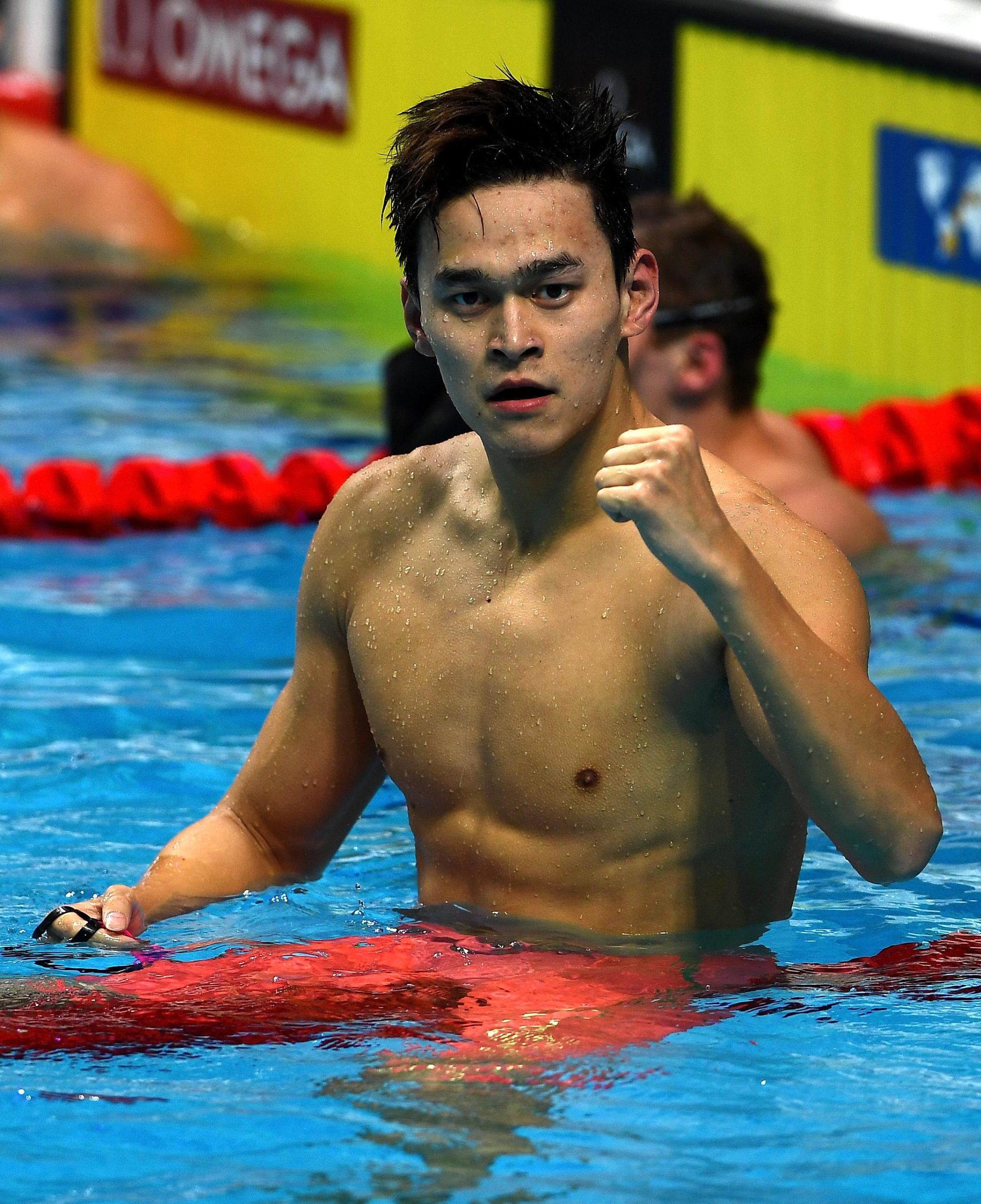 孙杨事件到底是怎么回事（孙杨的“毁灭史”：从“国民偶像”到惨被禁赛，他经历了什么？）