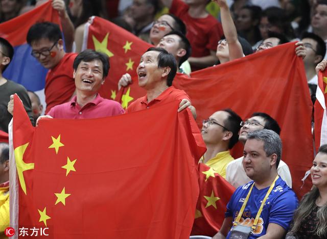 历届中国女排夺冠(回顾中国女排军团三次奥运登巅峰! 感动中国曾9夺世界冠军)