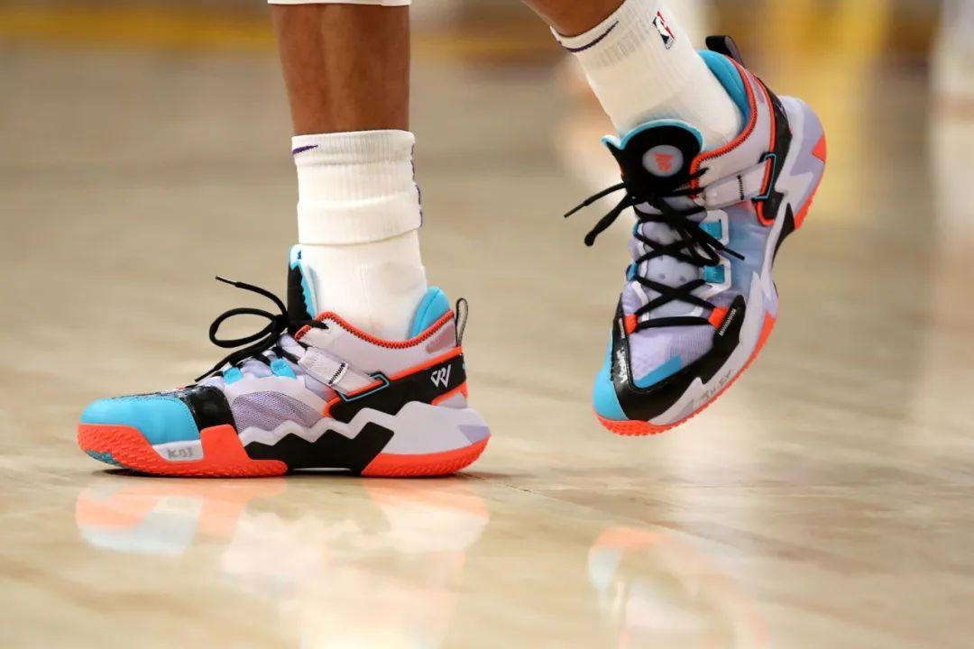 耐克篮球鞋都有哪些明星款(莫兰特、维金斯NBA明星球员季后赛穿了哪些Nike乔丹篮球鞋?)
