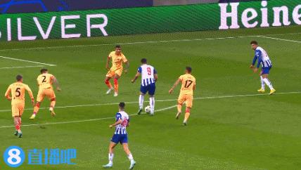 奥布拉克扑单刀（半场-马竞防线多次被打穿0-2落后波尔图 奥布拉克两扑单刀）