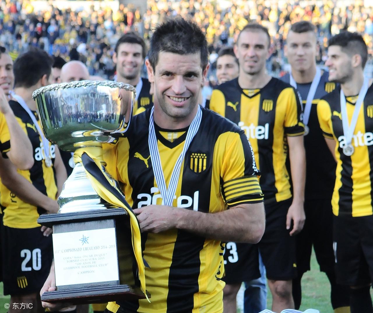 足球哪个国家最强前十(全球十大足球强国,五星巴西位居第一,意大利无缘俄罗斯世界杯)