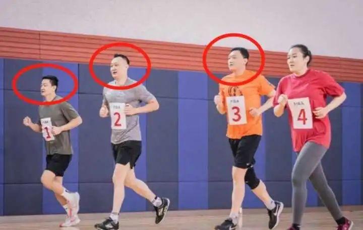 cba2020裁判名单（CBA裁判作弊被抓了？！离大谱的“名哨翻车记”）