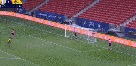 世界杯守门员三连扑(连扑三个点球的守门员,在足坛历史上有几人?)