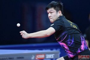 樊振东拿过多少世界冠军（樊振东5届世乒赛之旅，从最可爱到最暴力，重点培养8年终夺冠）-华海博客