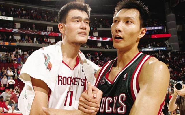 阿联年龄作假了吗（为何当年6号秀的阿联被雄鹿放弃，后来15顺位的字母被重点培养？）