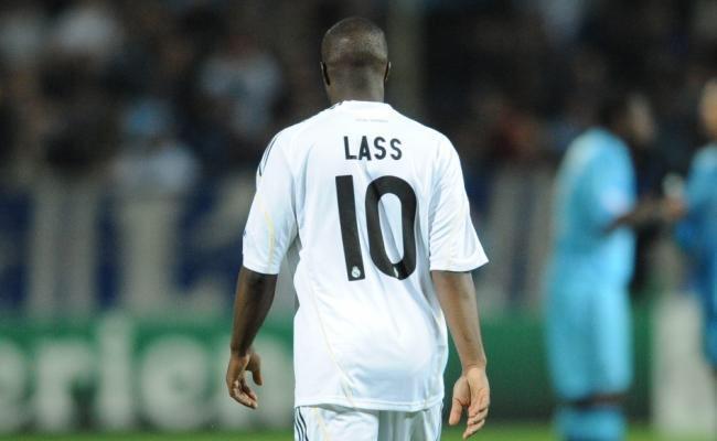 新到皇马的拉斯迪亚拉穿几号球衣(都想当核心,从后腰到门将,这些防守球员都穿过10号球衣)