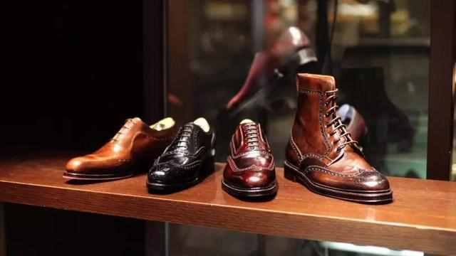 皮鞋网上买什么牌子好（男皮鞋买什么牌子好）