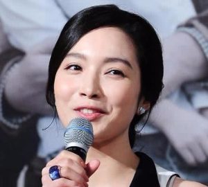 我丈夫能踢到50岁（美过宋慧乔，被丈夫砍断手指踢至流产，结婚13天离婚，45岁仍单身）-华海博客